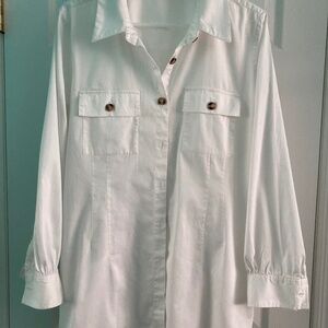 Beautiful classy Soft Surrounding button down white blouse tunic with pockets